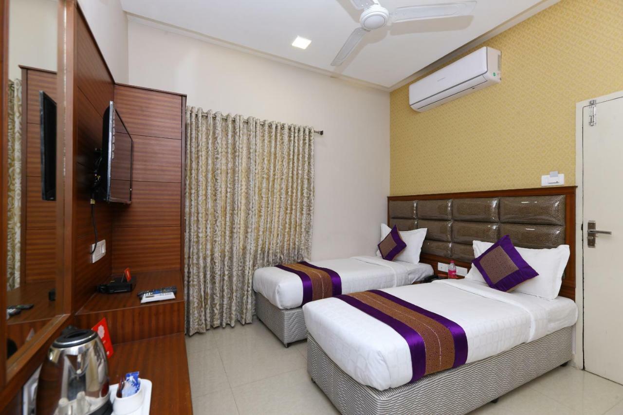 Oyo Flagship 486 Nungambakkam-Greams Road-Apollo Hospital Hotell Chennai Eksteriør bilde
